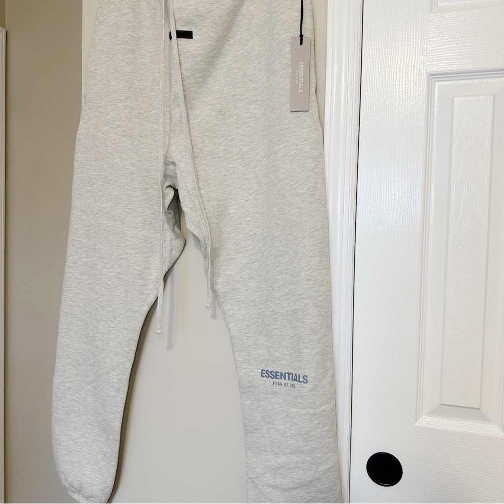 NWT Fear of God Essentials Cotton Blend Sweatpants - Picture 8 of 11